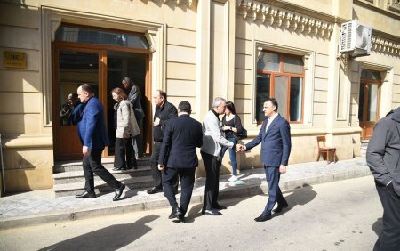 Oqtay Şirəliyevlə vida mərasimi keçirilir