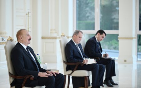 Prezident yeni səfiri qəbul etdi