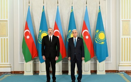 Əliyev Tokayevi təbrik etdi Əliyev Tokayevi təbrik etdi