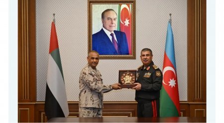 Azərbaycan və BƏƏ generalları Bakıda görüşdülər