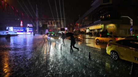 Zəlzələ gecəsi İstanbul... - Fotolar