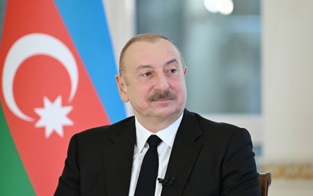 İlham Əliyev Çexiya Prezidentini təbrik etdi