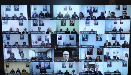 TƏBİB-də tabeli tibb müəssisələrinin fəaliyyəti ilə bağlı müşavirə keçirildi - Fotolar