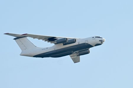 Paradda nümayiş etdirilən silah sistemləri, texnikalar və aviasiya vasitələri - Fotolar