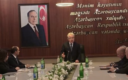 Elxan İbrahimov kollektivə təqdim olundu