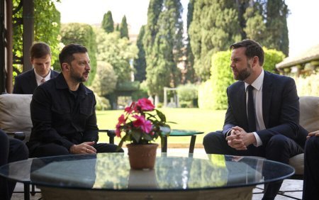 Zelenski onunla sülh planını müzakirə etdi - Yenilənib