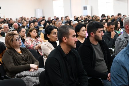 Zərərçəkənlər danışdı, Vardanyan dinlədi - Fotolar