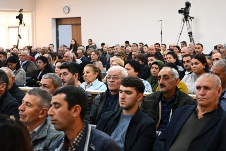 Zərərçəkənlər danışdı, Vardanyan dinlədi - Fotolar