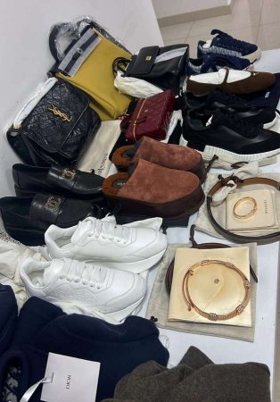 276 minlik brend malları ölkəyə qanunsuz keçirmək istədi - Fotolar