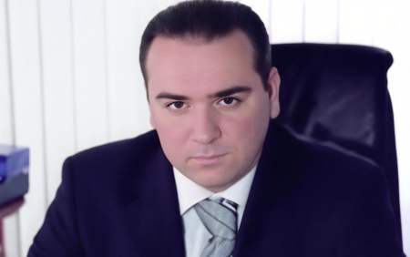 Ramiz Mehdiyevin oğlu vəzifəsindən azad edildi