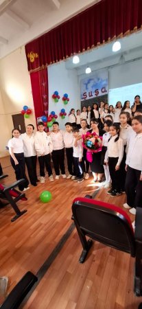 Bir məktəb, bir millət, bir söz : Bəxtiyar Vahabzadə ruhu