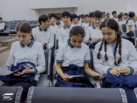ADY şagirdlərə təlim keçdi - Fotolar