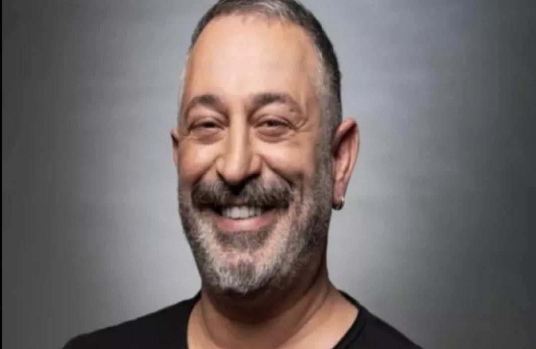 Cem Yılmazdan xəbər var: "Sağ olun, dostlar, yaxşıyam"