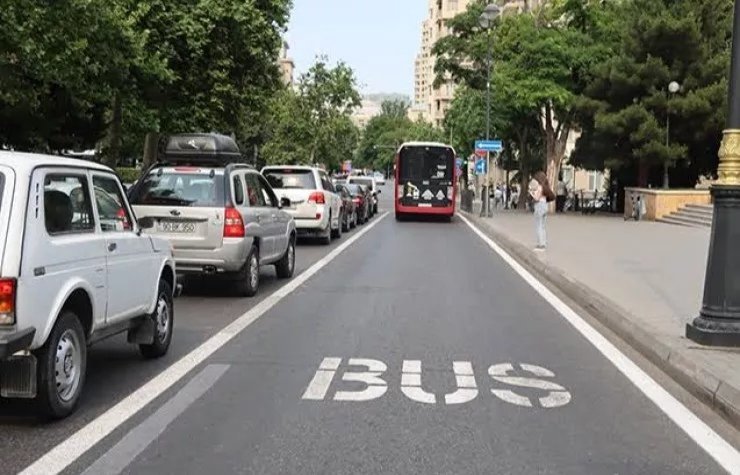 Sərnişinlərə ŞAD XƏBƏR: Bakının mərkəzində zolaqlar yaradıldı Sərnişinlərə ŞAD XƏBƏR: Bakının mərkəzində zolaqlar yaradıldı