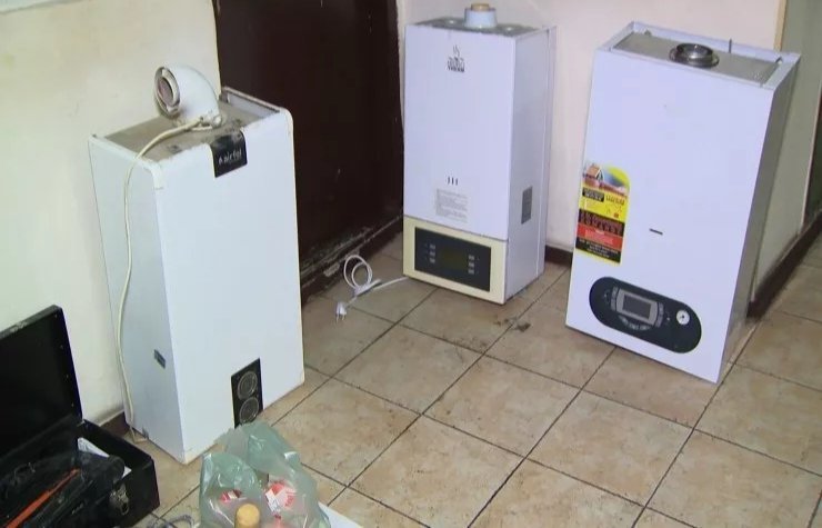 Bakıda 51 minlik kombi aparatları oğurlandı Bakıda 51 minlik kombi aparatları oğurlandı