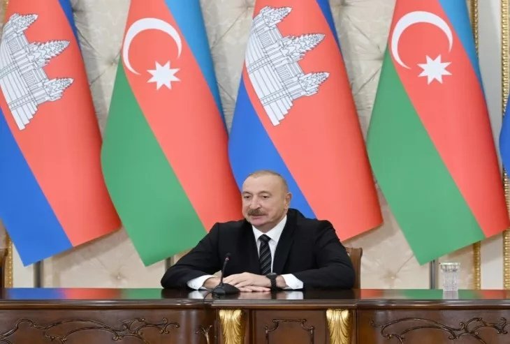 İlham Əliyev və Hun Manet mətbuata bəyanatlarla çıxış ediblər